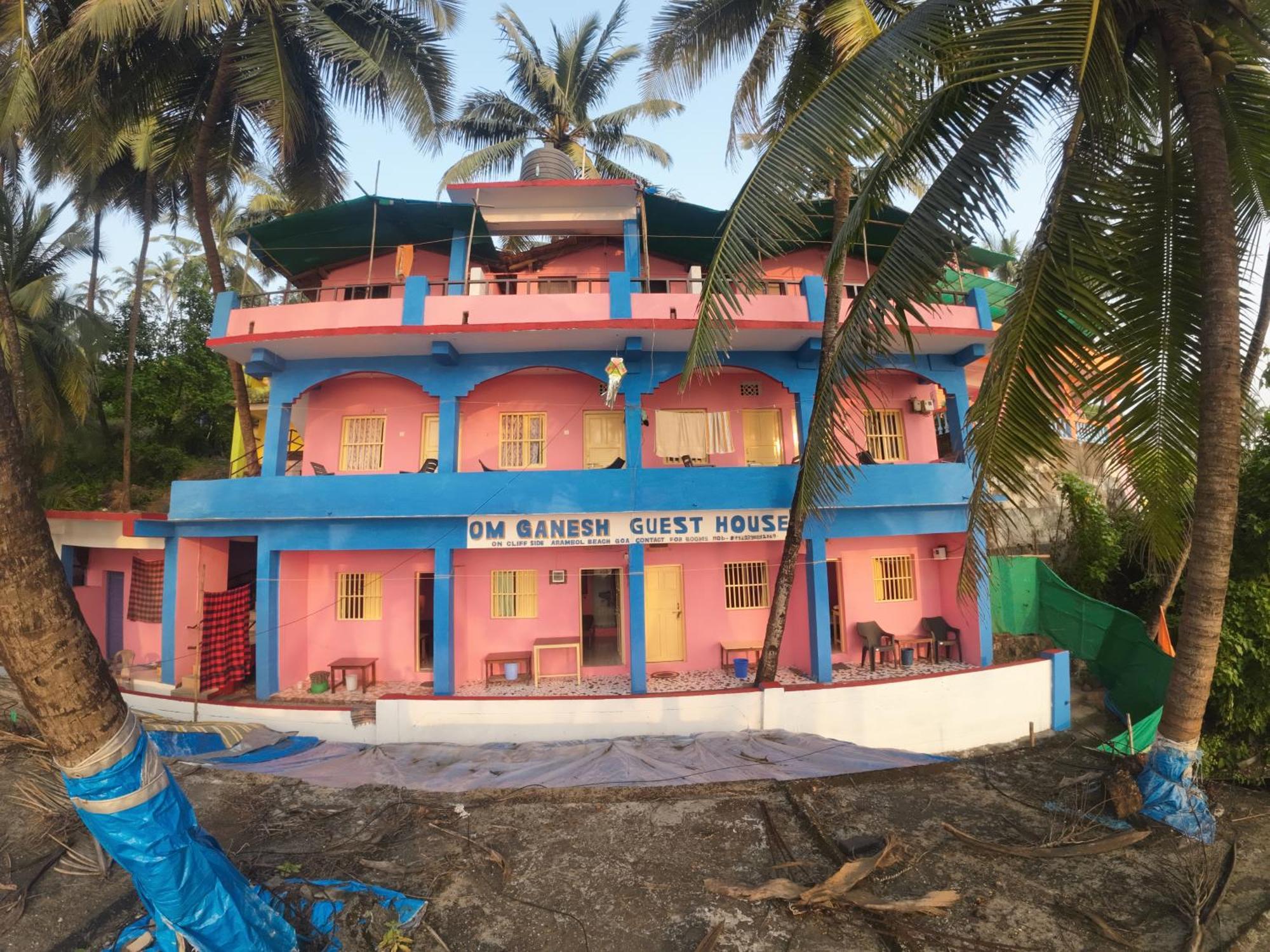 Om Ganesh Guest House Cliffside Arambol Ngoại thất bức ảnh