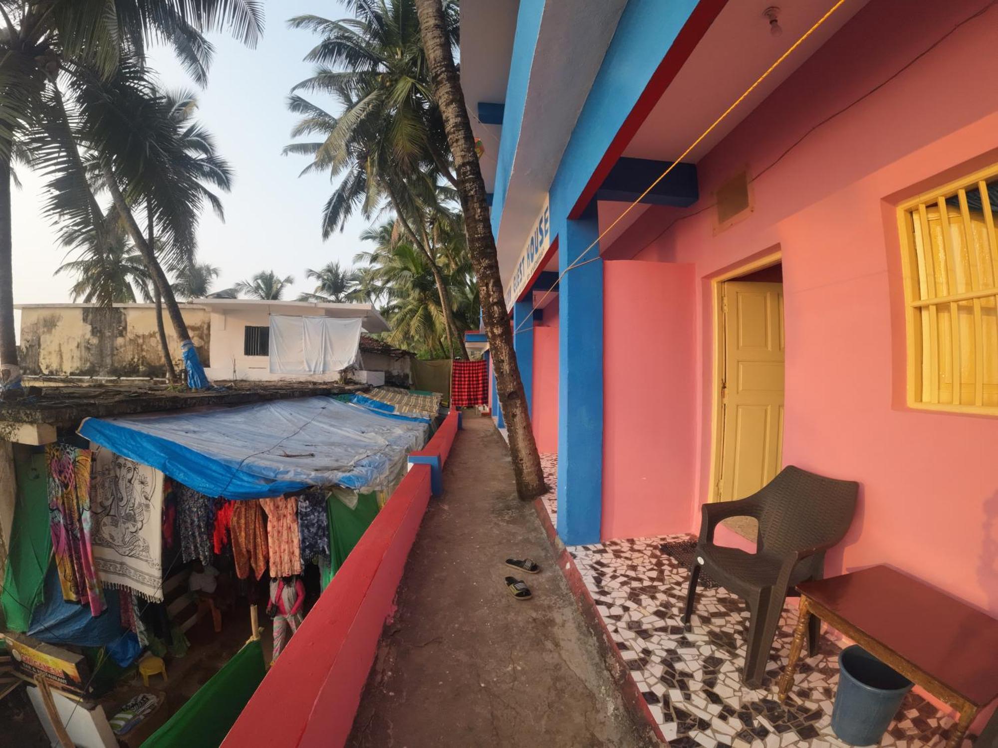 Om Ganesh Guest House Cliffside Arambol Ngoại thất bức ảnh