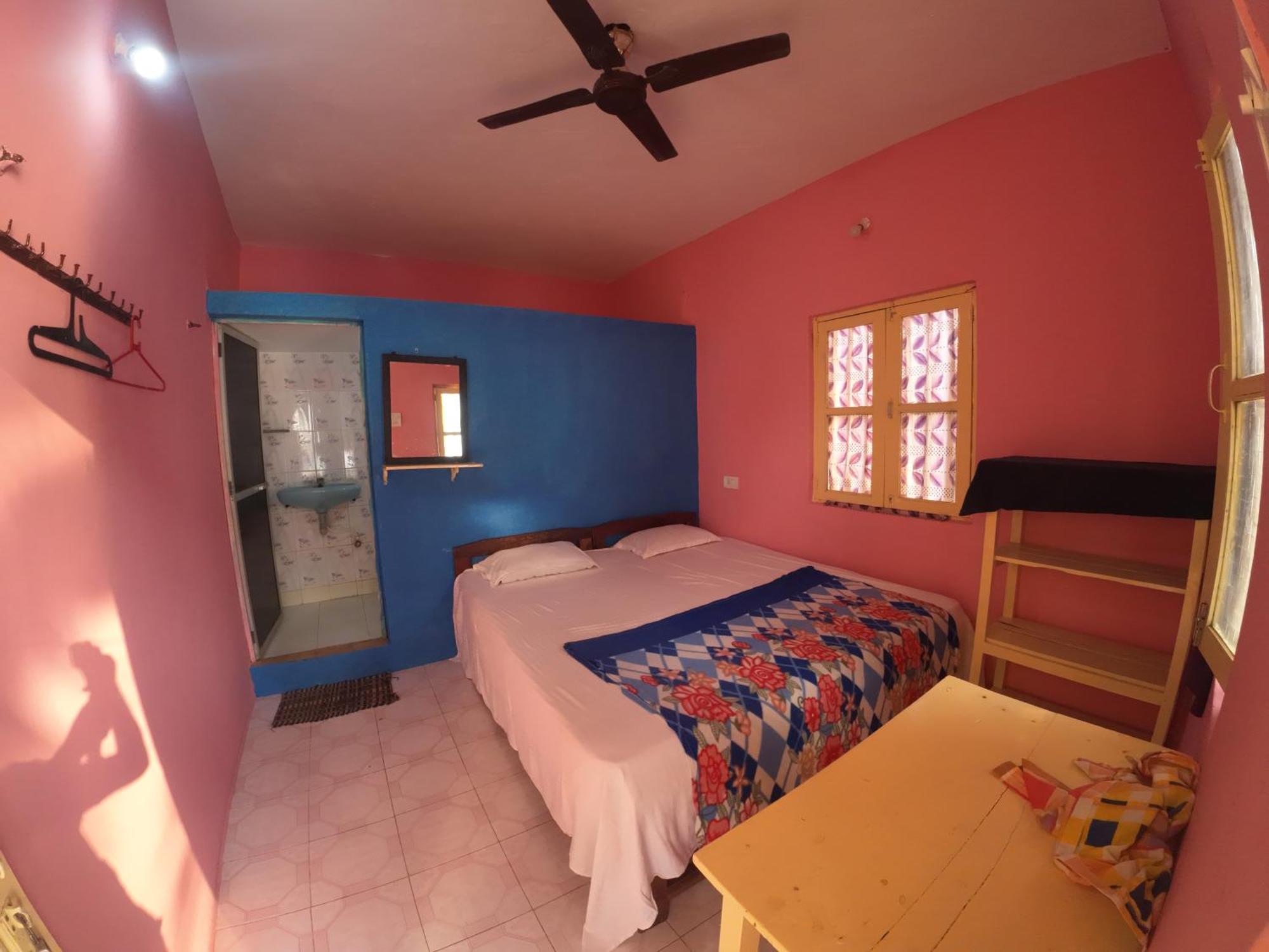 Om Ganesh Guest House Cliffside Arambol Ngoại thất bức ảnh