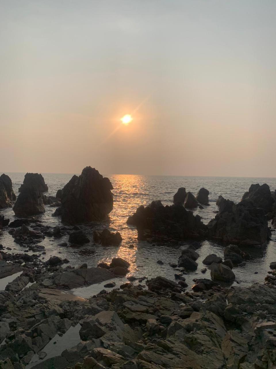 Om Ganesh Guest House Cliffside Arambol Ngoại thất bức ảnh