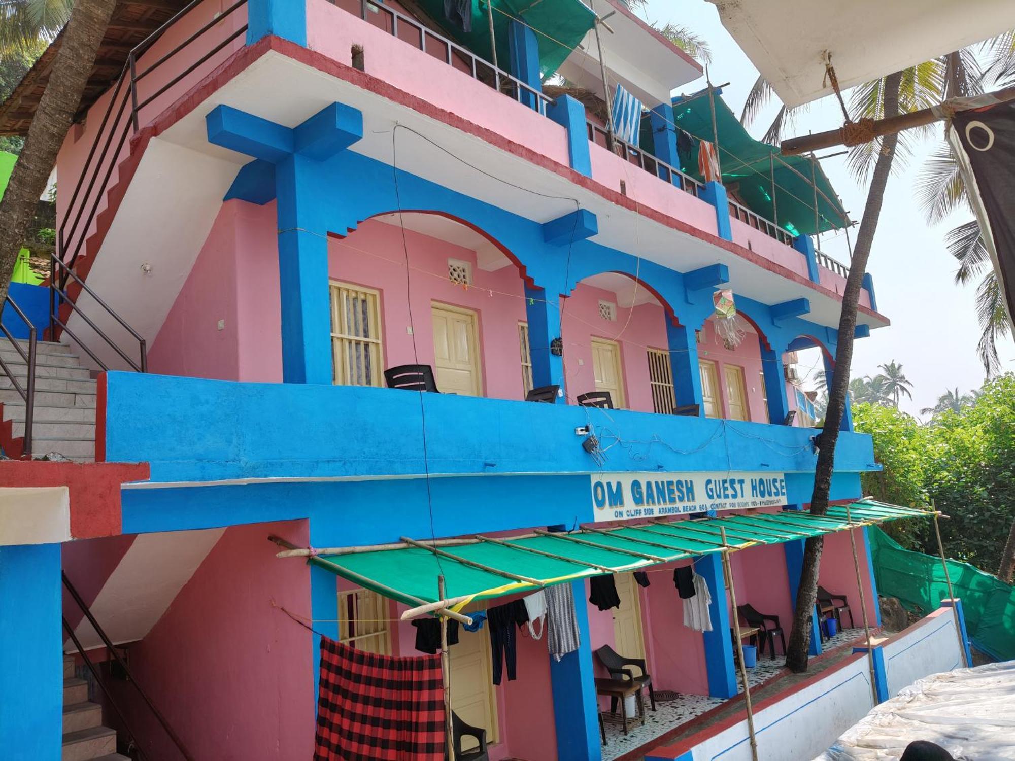 Om Ganesh Guest House Cliffside Arambol Phòng bức ảnh